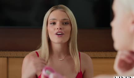 Blonde beauties decided to have a threesome instead of lesbian sex