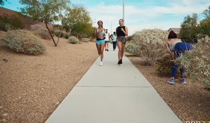 Athletic woman with big tits doesn't mind sex training