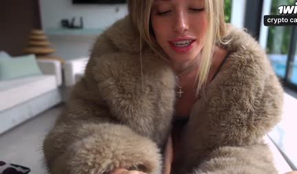 After the date, the Russian girl is ready to fuck doggy style