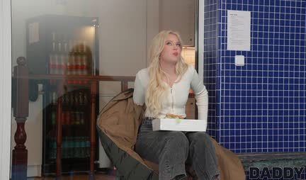 Met a blonde in the pool and treated her to a dick