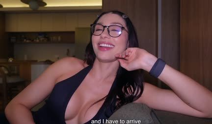 An experienced bitch with big tits knows what to do with a dick