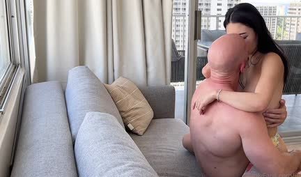 Cute Asian girl has never experienced such a strong thrill before