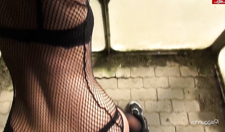 German chick on roller skates sucks cock on the bus stop