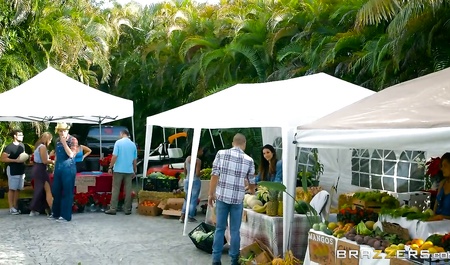 Eva Conditions fuck her husband among the vegetable rows