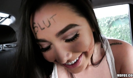 Guy bangs in the car local shalashovka