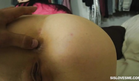 Visited the guy to chat, and got a big cock in her mouth and ass